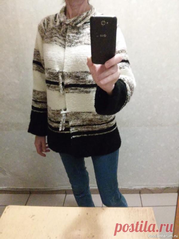 Уютный кардиган из букле | Вязание спицами. Работы пользователей Добрый день! Пишу с благодарностью и результатом моего вязания. Мне подарили ниточки букле, за что я искренне благодарю. Эти ниточки такие мягкие и нежные, как микрофибра, и я хотела связать из них какой-нибудь уютный кардиган. Но нитей было понемногу 3-х цветов, и я мозг сломала,...