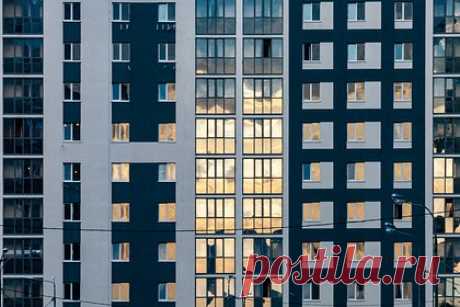 Россиян предостерегли от покупки квартир в рассрочку. Покупка квартир в рассрочку, которая набирает популярность на рынке, предполагает риски. Об опасности приобретения жилья таким способом предостерегла специалист по недвижимости Ольга Дроздова. Например, при покупке жилья в рассрочку невозможно воспользоваться сервисом электронной регистрации.