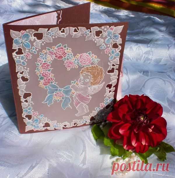 Рисунок бумажного кружева на жемчужном дизайнерском картоне  - оформление поздравления для самых светлых событий. Открытка-конверт подойдет как для денежного подарка, так и для хранения диска с фото или видео торжества. Приятных вам событий!