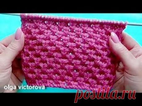 Плотный рельефный узор спицами.