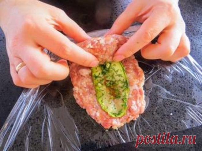 Это круче обычных котлет! Смотрите, какая вкуснятина - котлеты с кабачками!