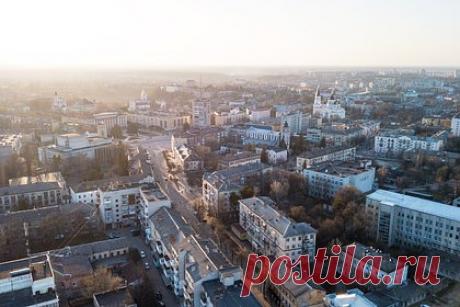 Стало известно о взрывах в Житомирской области. Взрывы прогремели в Житомирской области. Об этом сообщает издание «Зеркало недели». «Житомирщина. Местные паблики сообщают про мощные взрывы», — отмечается в сообщении. До этого в регионе прозвучала тревога. 24 июля взрывы произошли также в Сумской области, 23 июля стало известно о взрывах в Одессе
