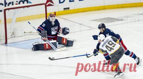 Ассистентский хет-трик Барбашёва помог «Вегасу» обыграть «Рейнджерс» в НХЛ. «Вегас Голден Найтс» одержал победу над «Нью-Йорк Рейнджерс» в матче регулярного чемпионата Национальной хоккейной лиги (НХЛ). Читать далее