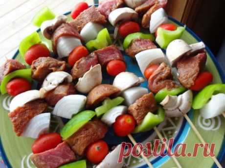Как мариновать шашлык в кефире :: как мариновать шашлык из курицы в кефире :: Кулинарные рецепты :: KakProsto.ru: как просто сделать всё