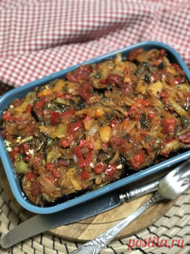 Соте из баклажанов, перца и томатов