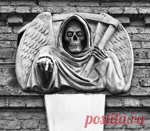 НАВЕРНОЕ ПОКАЗЫВАЕТ,ЧТО КОМУ ТО ПОРА ...!!!