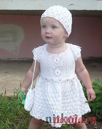 Платье спицами для девочки