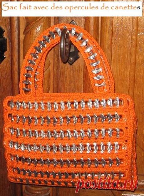 Bolsa hecha de opérculos
