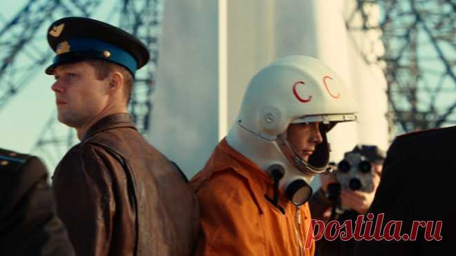 Подборка фильмов ко Дню Космонавтики! 


Гагарин. Первый в космосе (2013) 
Интерстеллар (2014) 
Луна 2112 (2009) 
Гравитация (2013) 
Салют-7 (2017) 
Марсианин (2015) 
Аполлон 13 (1995) 
Пассажиры (2016) 
2001 год: Космическая одиссея (1968)
Время первых (2017)