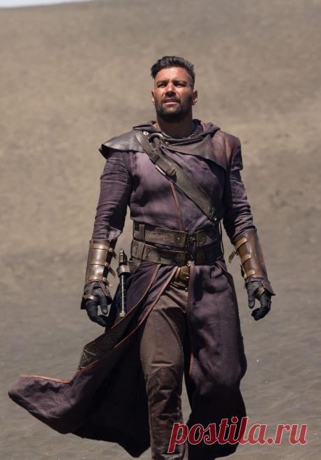 Ману Беннетт