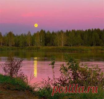 Ой, красивы на речке закаты !