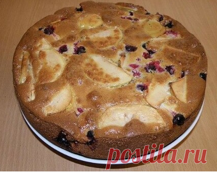 Шарлотка. Этот пирог всегда меня выручает, когда «гости на пороге», рецепт простой, выпекается быстро, продукты практически... Кулинарная книга - Мой Мир@Mail.ru