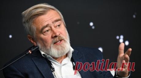 «Информация сразу попадает к противнику»: кибербезопасник Андрей Масалович — об основных трендах сетевых угроз. Мессенджер Telegram шпионит на Францию и США, а MAX — самый безобидный из известных мессенджеров, уверен подполковник спецслужб в отставке Андрей Масалович, IT-специалист по информационной безопасности, OSINT и конкурентной разведке, известный в сети как блогер КиберДед. В интервью RT он рассказал об основных трендах киберугроз: о телефонном мошенничестве, хищении персональных…