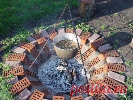 Место костра на даче.