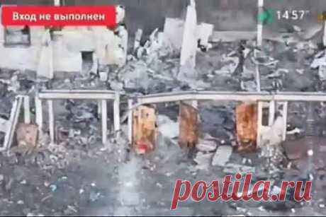 На видео попало водружение российского флага над Авдеевкой. На видео попал момент водружения солдатами российского флага над Авдеевкой. На опубликованных кадрах видно, как бойцы 114-й славянской бригады Вооруженных сил (ВС) России поднимают триколор над территорией бывшей части противовоздушной обороны. Военные также развернули на занятых позициях флаг своего подразделения.