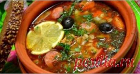 Уникальный рецепт самой правильной солянки! Сохраняем себе – такого больше не найдете! 

Обязательно сохраните себе – это действительно уникальный способ приготовления блюда, которое получается вкусным, как в лучших ресторанах!
Основные ингредиенты (на 3 литра):

Мясные деликатесы – 5 в…