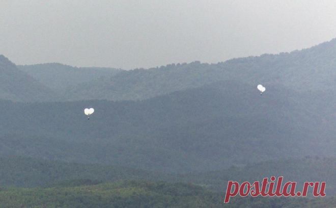 Воздушный шар с мусором из КНДР приземлился у правительства в Сеуле. Воздушный шар с мусором, запущенный из Северной Кореи, приземлился на территории правительственного комплекса Южной Кореи в Сеуле, сообщает Yonhap.