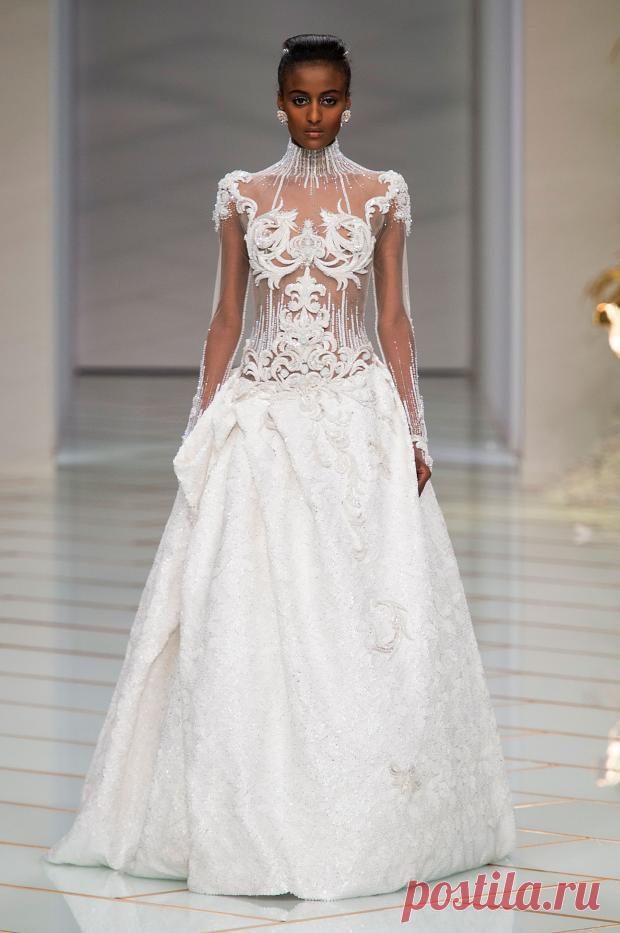 Самые красивые платья на недели высокой моды