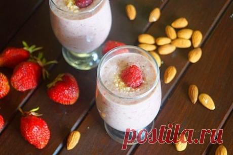Смузи миндальная клубника – рецепт с фото