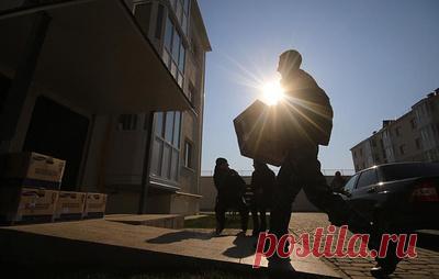 В Псковской области число переселенцев увеличилось в 12 раз за два года. По словам губернатора региона Михаила Ведерникова, помимо Германии, Молдавии и Эстонии, люди едут из Швейцарии, Норвегии, Ирландии, Канады