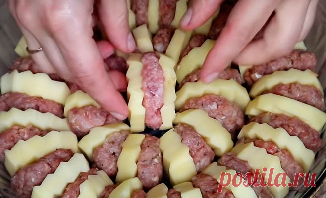 Пара картофелин и немного фарша, а какое объедение можно приготовить! Ваши домочадцы застынут в восхищении!
