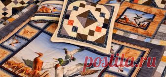 ✂️ Лоскутное шитье (пэчворк): схемы, шаблоны для начинающих Пэчворк – английское название лоскутного шитья, которое пользовалось популярностью ещё в былые времена у наших бабушек. Раньше кусочки сшивали просто в хаотичном порядке, постепенно стали придумывать красивые схемы и шаблоны, с помощью которых начинающим рукодельницам можно легко понять базовые техники шитья. Сегодня в нашем обзоре мастерицы редакции Homius.ru поделятся своим опытом, расскажут, как подбирать матер...