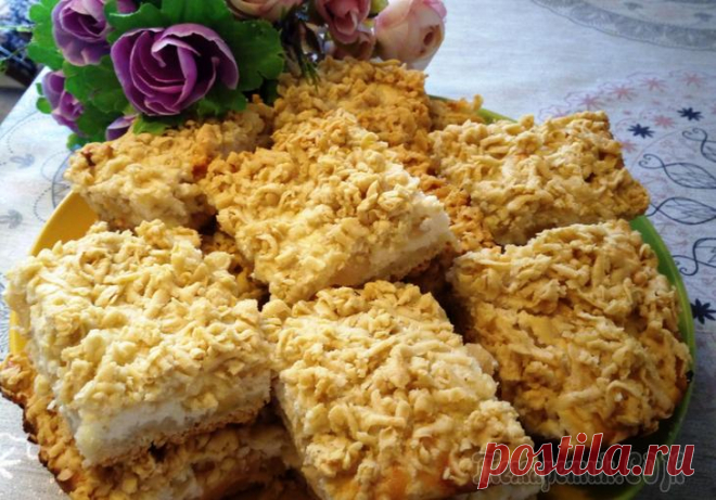 Тёртый пирог с творогом и яблоками Творожно-яблочный тертый пирог. Очень нежный внутри и немного хрустящий снаружи!  масло сливочное - 125 гр.мука пшеничная - 350 гр.разрыхлитель - 10 гр.соль - 2 щепоткияйца - 2 шт.начинкаизюм светлый ...