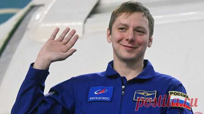 Корабль Crew Dragon с российским космонавтом вернулся на Землю