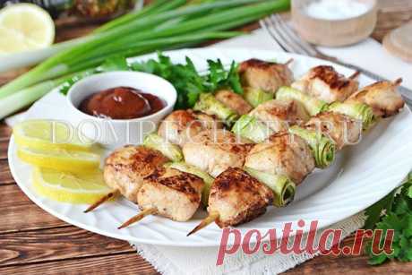 Куриные шашлычки с кабачками на шпажках: рецепт с фото