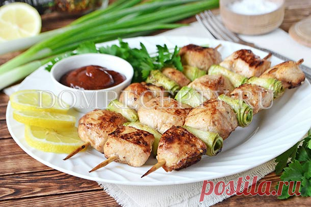 Куриные шашлычки с кабачками на шпажках: рецепт с фото