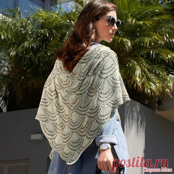 Шаль с узором «Веер»
журнал «Verena» №2/2017 
РАЗМЕРЫ 

73 х 204 см 

ВАМ ПОТРЕБУЕТСЯ 

Пряжа 1 (100% шелка; 283 м/50 г) — 100 г светло-серой; 
пряжа 2 (100% шелка; 850 м/ 50 г) – 100 г бежевой; спицы №3; круговые спицы №3 длиной 120 см. 

УЗОРЫ И СХЕМЫ 

ПЛАТОЧНАЯ ВЯЗКА 

Платочная вязка: лицевые и изнаночные ряды — лицевые петли. При круговом вязании провязать попеременно 1 ряд лицевыми, 1 ряд изнаночными. 

РЕЗИНКА 

Попеременно 1 лицевая, 1 изнаночная. 

ДЕКОРАТИВНЫЕ У...
