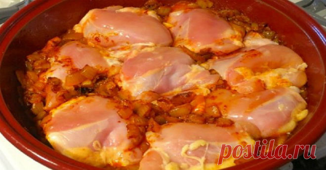 Рецепт привезенный давным-давно из Венгрии еще моей бабушкой. Вкуснее подливки для меня не существует! Паприкаш из курицы От одного названия этого блюда не только начинает пробуждаться аппетит, но и сразу же представляешь превосходный аромат болгарского перца. Сочный паприкаш — восхитительное дополнение к любому гарниру, старинное венгерское блюдо, которое недаром считается одним из самых колоритных. По сути паприкаш — это подлива из тушеных овощей, бульона и нежного мяса, но существуют …