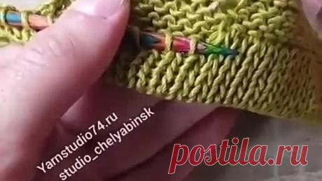 Бабушка вяжет