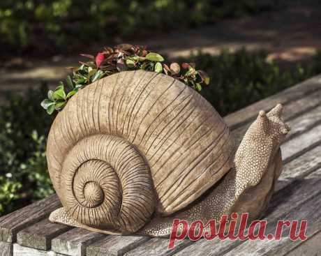 Doorkeeper Snail Planter - Garden Fountains & Outdoor Decor