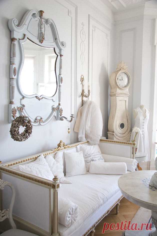 CHEZ LE BROCANTEUR ВИНТАЖ РЕТРО 
Андре Шарль Буль — французский краснодеревщик