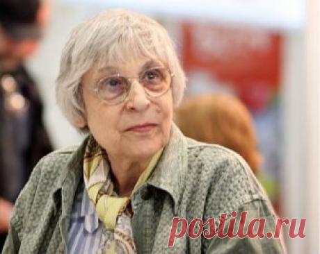 Главтрепло Сталина превратили в боксёрскую грушу для политических жуликов и экономических воров, - чаще всего, те и другие в одном флаконе, в одной личине "антисталинизма", в личине, а не в лице. Для политических жуликов и экономических воров борьба с мёртвым Сталиным, как с живым, это – вид спорта во всех...