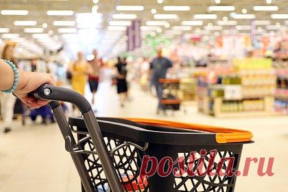 Россияне оценили влияние роста цен на их расходы. 39 процентов россиян, опрошенных финансовым маркетплейсом «Выберу.ру», заявили, что ощущают инфляцию и начали внимательнее планировать повседневные траты. При этом более половины респондентов сочли, что рост цен не критичен. В июне показатель прибавил 3,25 процента, а в текущем месяце превысил 4 процента.