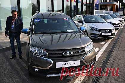 «АвтоВАЗ» возобновил производство популярной модели. «АвтоВАЗ» возобновил производство Lada Largus в Тольятти. Автомобили этой популярной модели не выпускались с лета 2022 года. В августе компания намерена произвести 650 машин в различных модификациях. Также «АвтоВАЗ» собирается начать выпуск машинокомплектов для опытной партии электромобилей Lada e-Largus.