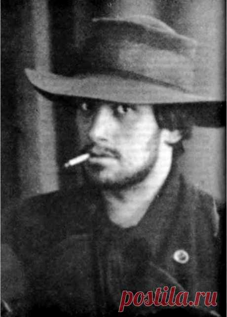 Владимир Маяковский, 20 лет