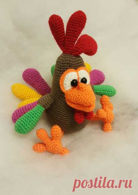 PDF Петушок. FREE amigurumi crochet pattern. Бесплатный мастер-класс, схема и описание для вязания амигуруми крючком. Игрушки своими руками! Петух, rooster, chicken, cockerel, gallo, polla, pau, galo, coq, hahn, लड़ाका, horoz, コック, kogut. #амигуруми #amigurumi #amigurumidoll #amigurumipattern #freepattern #freecrochetpatterns #crochetpattern #crochetdoll #crochettutorial #patternsforcrochet #вязание #вязаниекрючком #handmadedoll #рукоделие #ручнаяработа #pattern #tutorial #häkeln #amigurumis