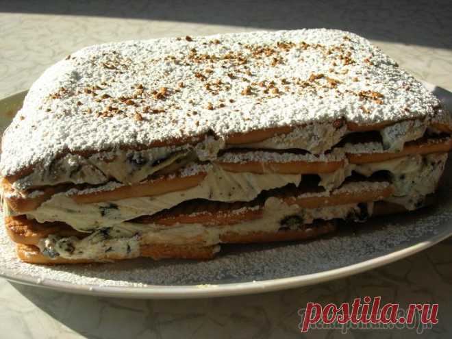 Торт с творогом и черносливом без выпечки