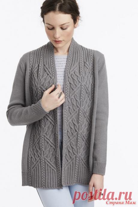Кардиган Arbor от Norah Gaughan. Спицы. Замысловатый узор максимально эффектно раскрывается в упругой трёхслойной модели Arbor из Brooklyn Tweed.