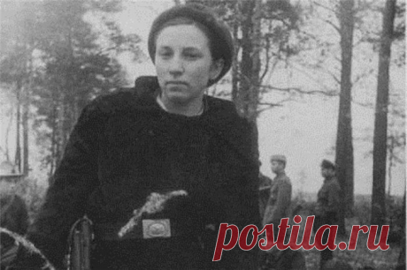 "Бандит Катя" 
Почему фашисты давали за ее голову 25 гектаров земли
«Бандит Катя»: главная диверсантка Великой Отечественной. В годы фашистской оккупации в деревнях и селах вокруг города Добруша, и в самом городе н…