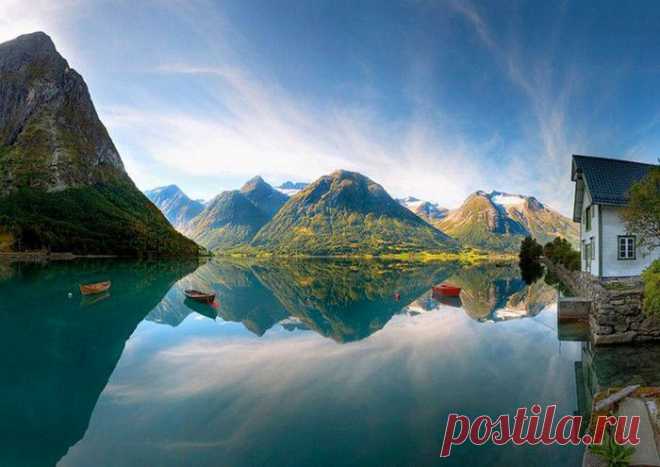 Требуются образованные и активные люди в быстроразвивающуюся компанию для удаленной работы. Подойдет мамочкам в декрете.
Ищем людей работники со следующими качествами: желание и умение верно планировать рабочее время и расставлять приоритеты, образованность.
Работа будет проходить с клиентами интернет-портала.