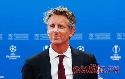 Бывший футболист сборной Нидерландов Эдвин ван дер Сар покинул пост гендиректора "Аякса". Функционер отметил, что ему необходимо немного отдохнуть и заняться другими делами