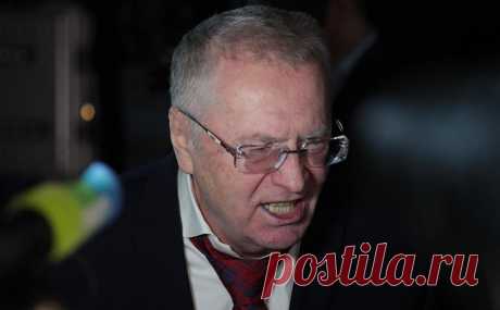 Депутат показал записку Жириновского о том, «что погубило» Немцова. Вице-спикер Госдумы, член ЛДПР Борис Чернышов опубликовал в своем телеграм-канале записку из архива основателя партии Владимира Жириновского о том, «что погубило» бизнесмена Бориса Березовского и политиков Григория Явлинского и Бориса Немцова.