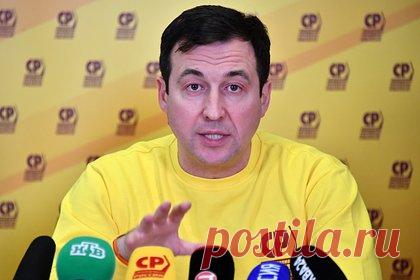 В Госдуме предложили отправить артистов театров в агитбригады на линию фронта. Депутат Государственной Думы Дмитрий Гусев предложил отправлять артистов государственных театров в агитбригады на линию фронта. Он также заявил, что те деятели культуры, которые получают финансирование из госбюджета, но при этом высказываются против политики страны, должны быть лишены подобных выплат.