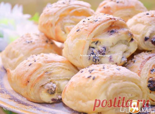 Слоеные улитки с творогом и изюмом - Простые рецепты Овкусе.ру