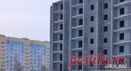 5-2-24--ОТСУДИЛИ--В Ноябрьске жильцы дома, которым СТРОЙКА ЗАКРЫЛА СОЛНЦЕ, подали в суд на мэрию В Ноябрьске (ЯНАО) жильцы дома по адресу Космонавтов, 35 подали в суд на мэрию, с просьбой снести соседнее здание, которое, по их мнению, строится с нарушением строительных норм и правил, а также закрывает солнце части жильцов, из-за того, что при проектировании была нарушена минимальная дистанция до стройки. Об этом URA.RU сообщил один из проживающих в доме.