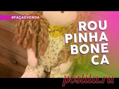 Roupinha de boneca por Solange Adam